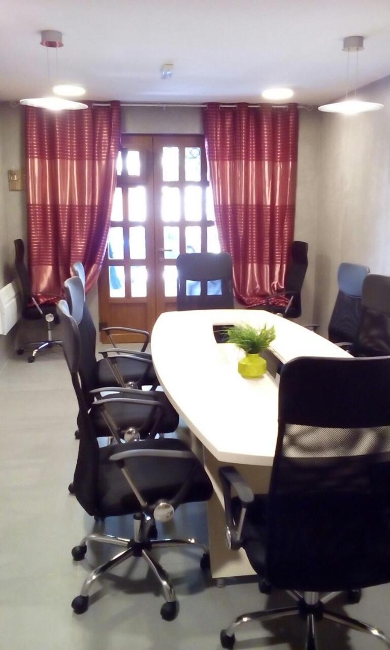Tilia Hotell Cetinje Exteriör bild