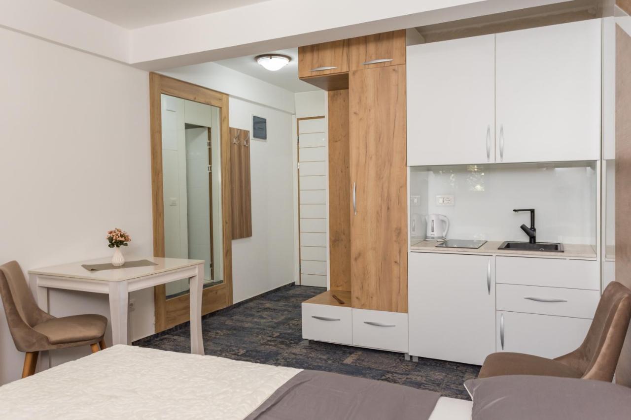 Tilia Hotell Cetinje Exteriör bild